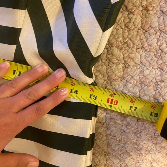 Lord and Taylor dress size 6 - Picture 14 of 17